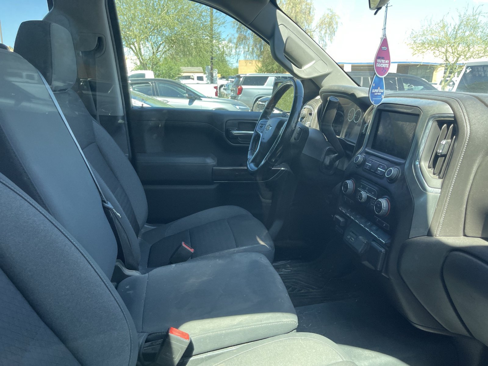 Used 2022 Chevrolet Silverado 1500 LT AWD/4WD image 7