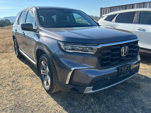 Used 2023 Honda Pilot EX-L image 2