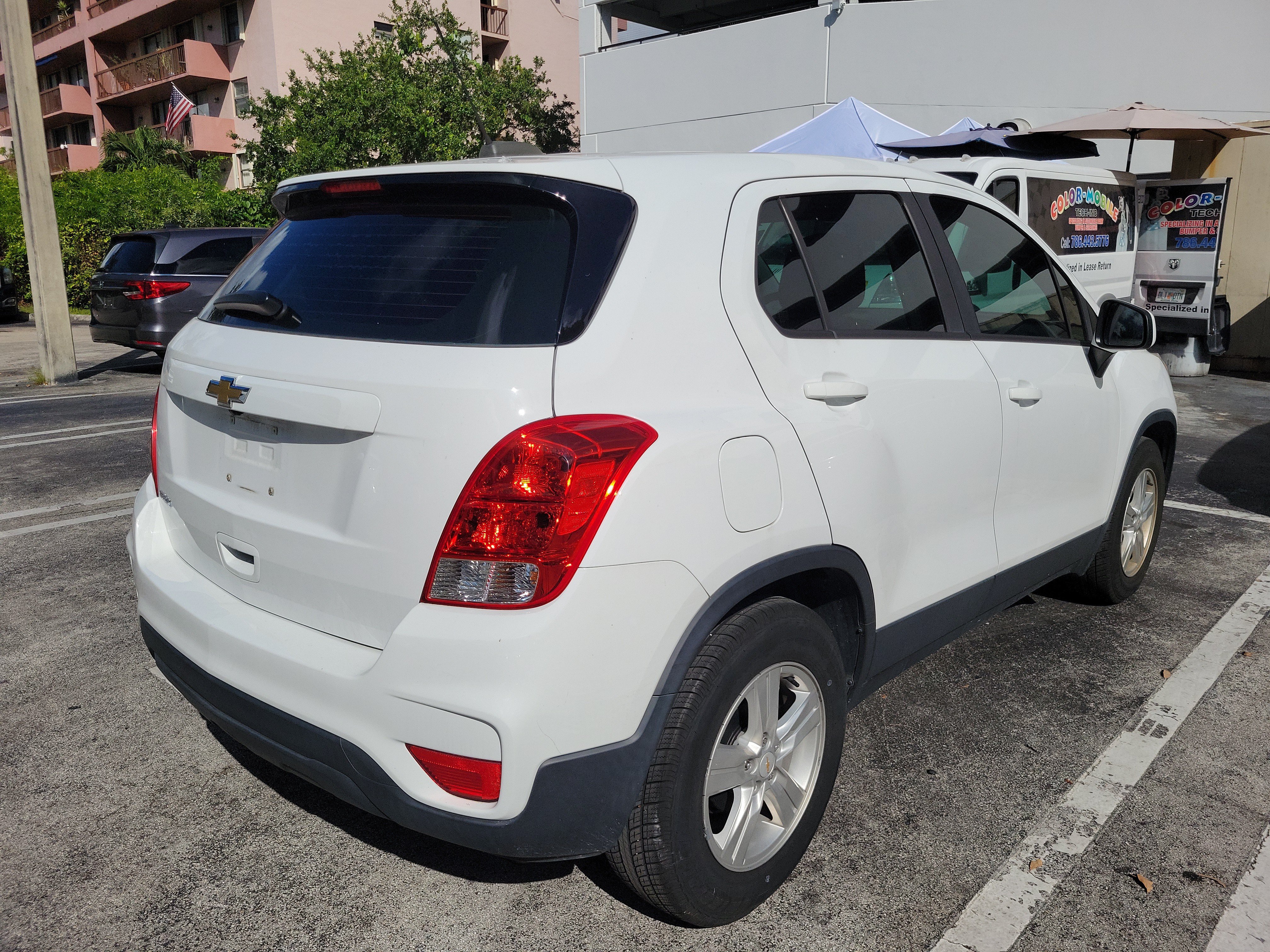 Used 2020 Chevrolet Trax LS FWD image 3