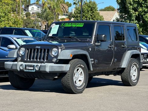 Used 2018 Jeep Wrangler Unlimited Sport w/ Connectivity Group image 7