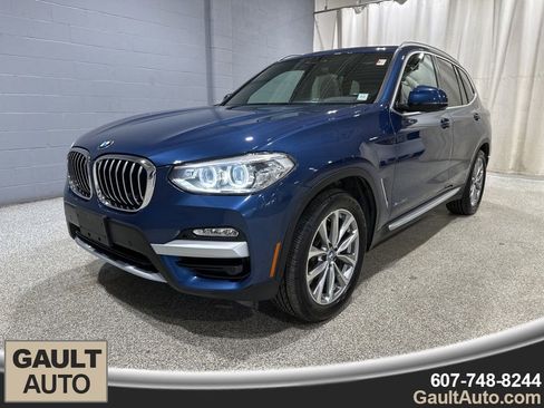 Used 2018 BMW X3 xDrive30i w/ Premium Package image 4