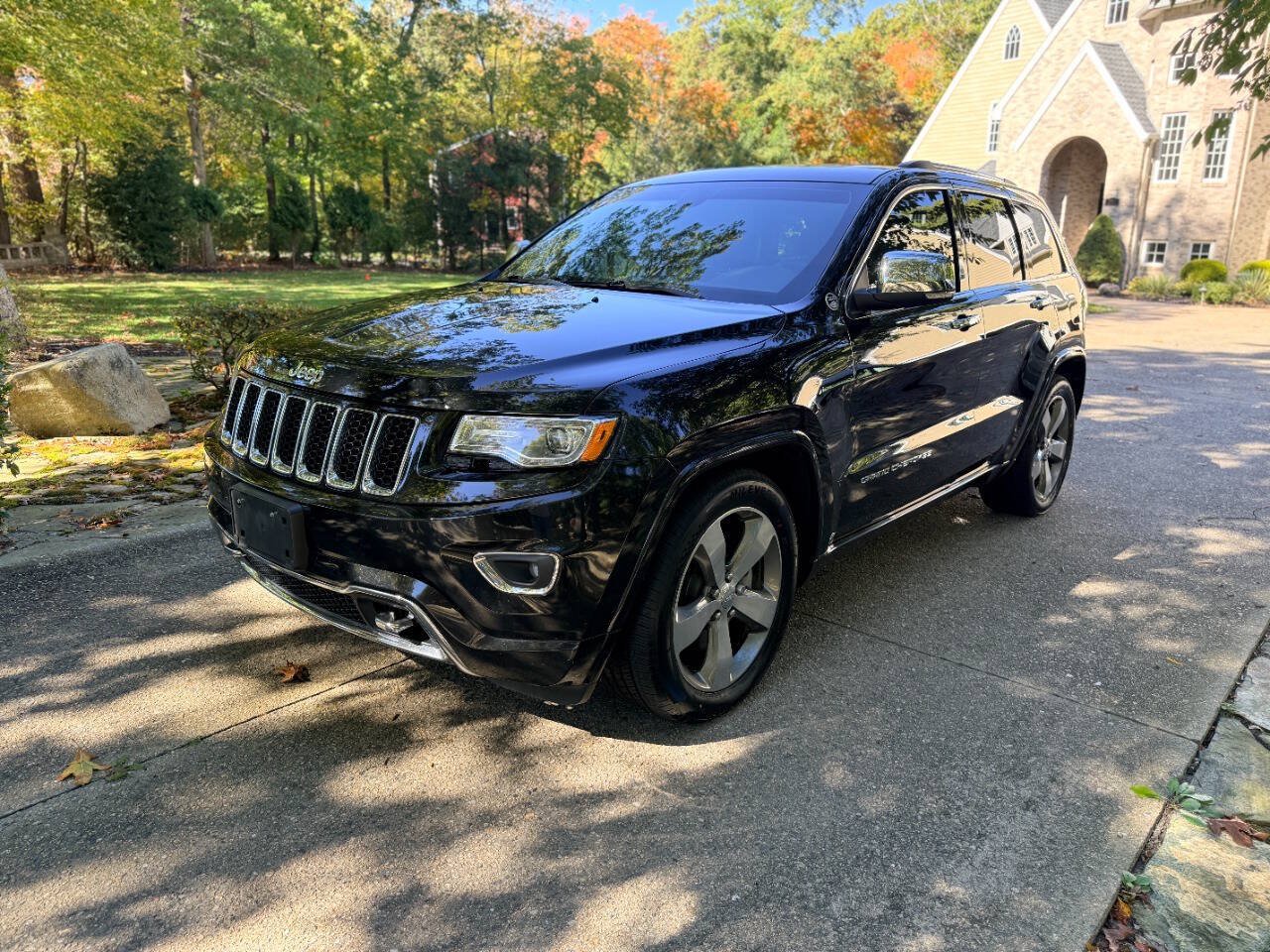 Used 2015 Jeep Grand Cherokee Overland AWD/4WD image 7