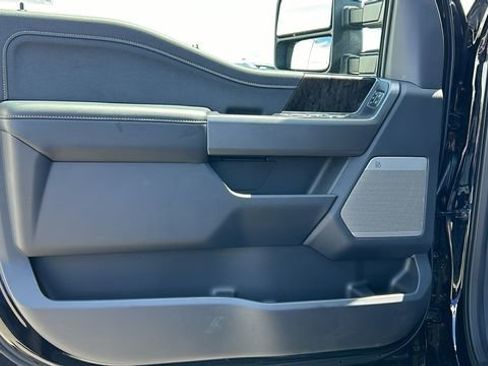 New 2025 Ford F250 Lariat w/ Lariat Ultimate Package image 16