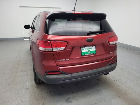 Used 2017 Kia Sorento FWD image 6