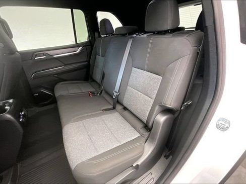 Used 2026 GMC Acadia Elevation w/ LPO, Floor Liner Package AWD/4WD image 19