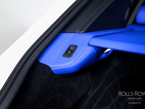 Used 2024 Rolls-Royce Cullinan Black Badge image 26