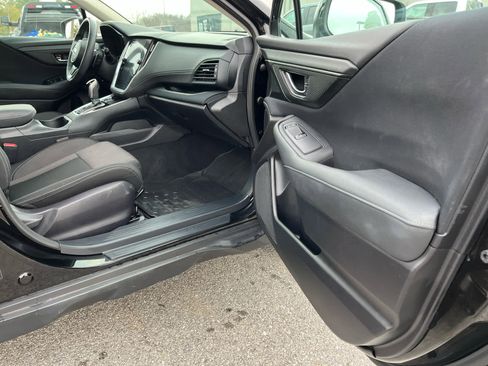Used 2024 Subaru Outback Premium image 30