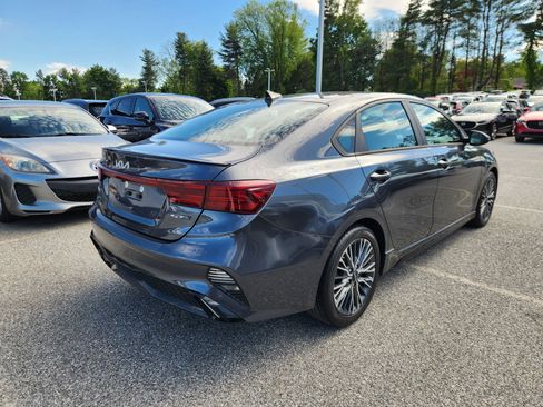 Used 2023 Kia Forte GT-Line w/ GT-Line Premium Package FWD image 4