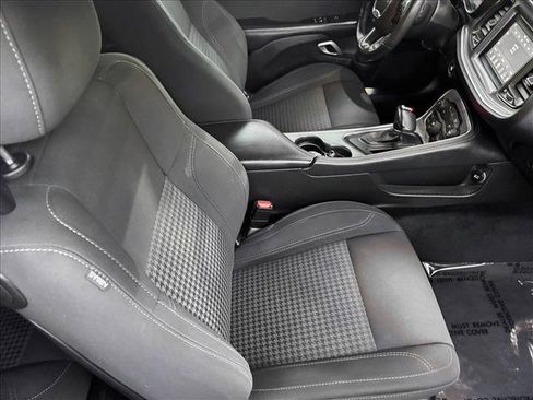 Used 2018 Dodge Challenger SXT w/ Blacktop Package image 19