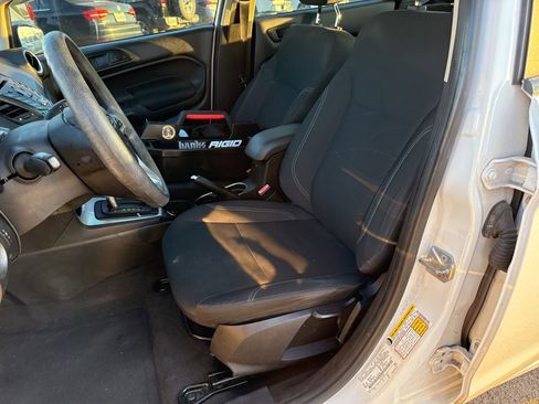 Used 2019 Ford Fiesta SE image 11