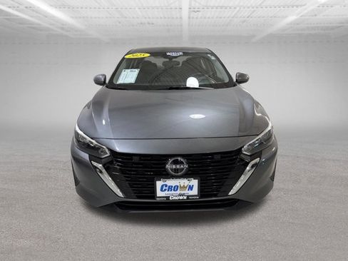 Used 2025 Nissan Sentra SV FWD image 2
