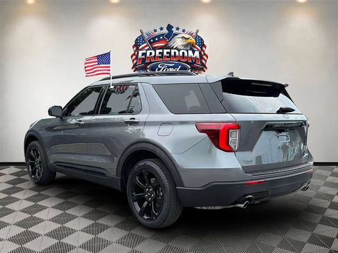Used 2023 Ford Explorer ST-Line AWD/4WD image 6