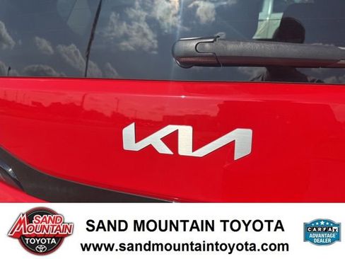 Used 2023 Kia Soul LX w/ LX Technology Package FWD image 10