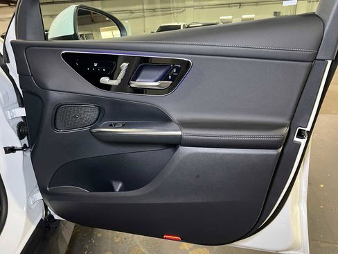 New 2025 Mercedes-Benz GLC 300 4MATIC image 11