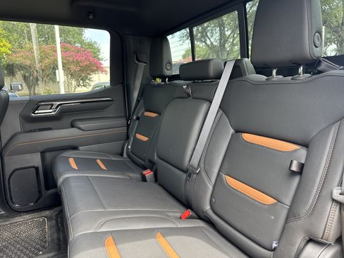 Used 2026 GMC Sierra 1500 AT4 w/ AT4 Premium Package AWD/4WD image 9
