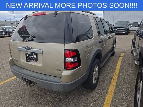 Used 2006 Ford Explorer XLT AWD/4WD image 14