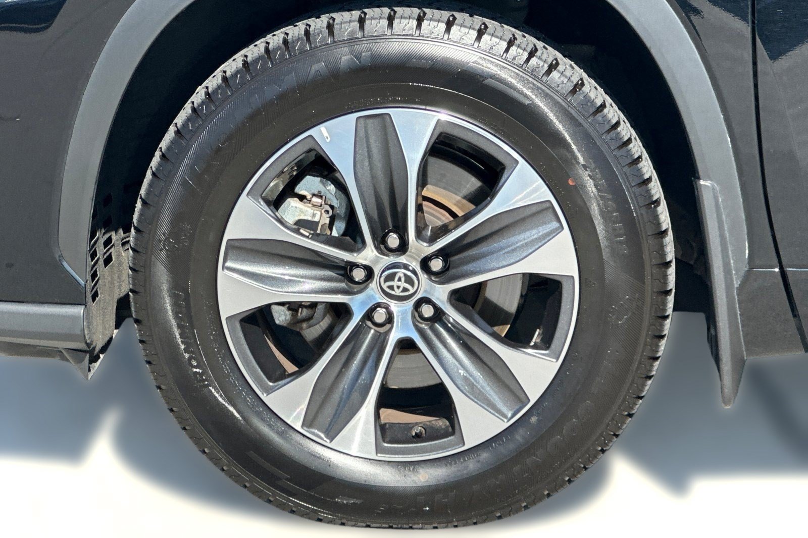 Used 2026 Toyota Highlander XLE AWD/4WD image 11
