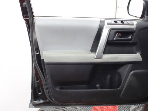 Used 2011 Toyota 4Runner SR5 image 11