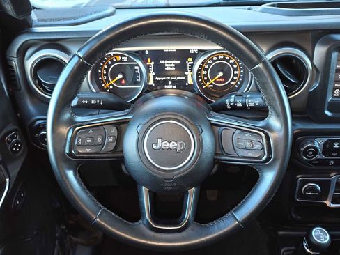 Used 2018 Jeep Wrangler Unlimited Sport S image 19