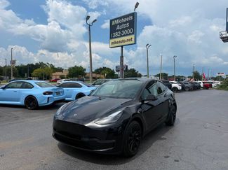 Used 2024 Tesla Model Y Long Range AWD/4WD video 1