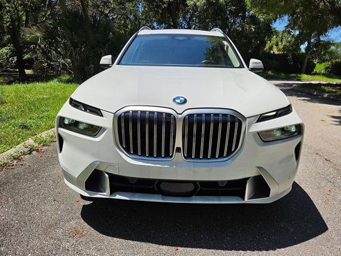Used 2026 BMW X7 xDrive40i AWD/4WD image 3