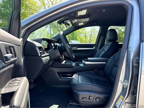 New 2026 GMC Terrain Elevation w/ Elevation Premium Package AWD/4WD image 8