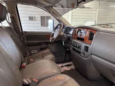 Used 2007 Dodge Ram 3500 Truck SLT image 26