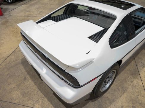 Used 1987 Pontiac Fiero GT RWD image 20