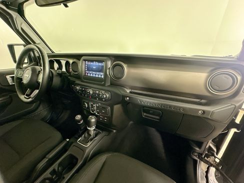 Used 2019 Jeep Wrangler Unlimited Sport S AWD/4WD image 42