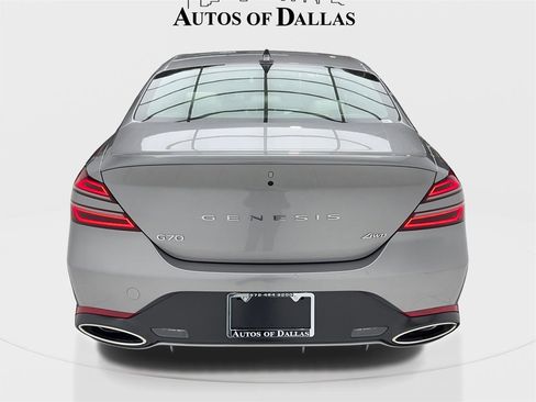 Used 2025 Genesis G70 2.5T image 11
