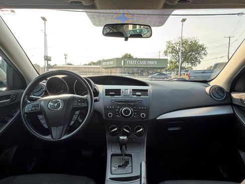 Used 2013 MAZDA MAZDA3 i Sport FWD image 17