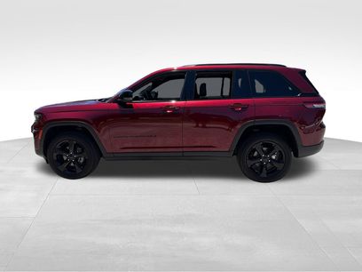 Used 2025 Jeep Grand Cherokee Altitude