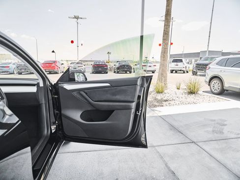 Used 2023 Tesla Model Y Long Range AWD/4WD image 10