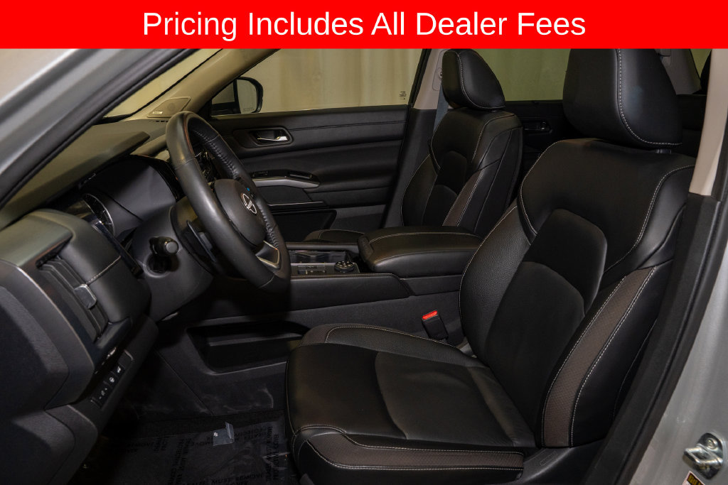 Used 2024 Nissan Pathfinder SL w/ SL Premium Package AWD/4WD image 13