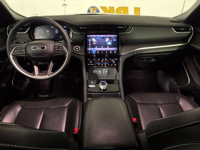Used 2024 Jeep Grand Cherokee L Limited w/ Luxury Tech Group II AWD/4WD image 23