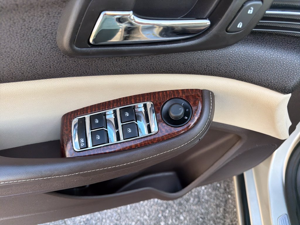 Used 2013 Chevrolet Malibu LTZ FWD image 12