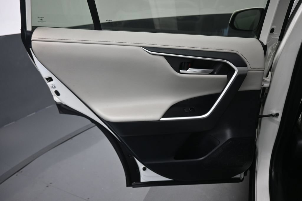 Used 2019 Toyota RAV4 Limited w/ Carpet Mat Package AWD/4WD image 30