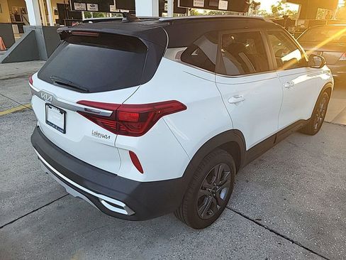 Used 2023 Kia Seltos S w/ Navigation Package image 4