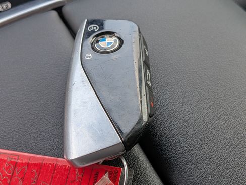 Used 2025 BMW X7 xDrive40i AWD/4WD image 36