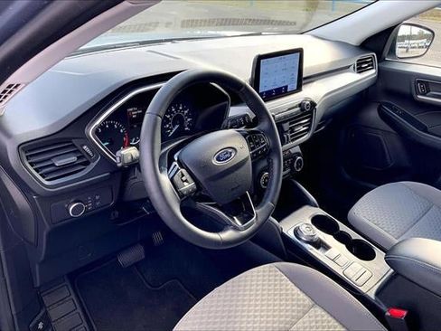 Used 2022 Ford Escape SE w/ Cold Weather Package image 13