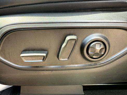 Used 2021 Jeep Grand Cherokee L Limited image 12