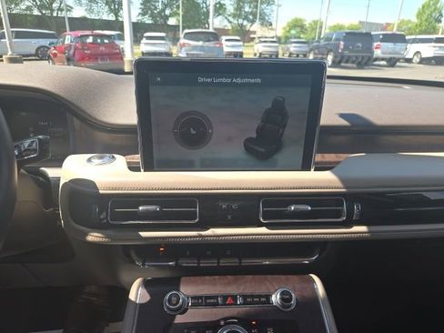 Certified 2023 Lincoln Aviator Reserve w/ Elements Package Plus AWD/4WD image 39