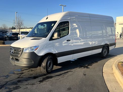New 2025 Mercedes-Benz Sprinter 2500 image 5