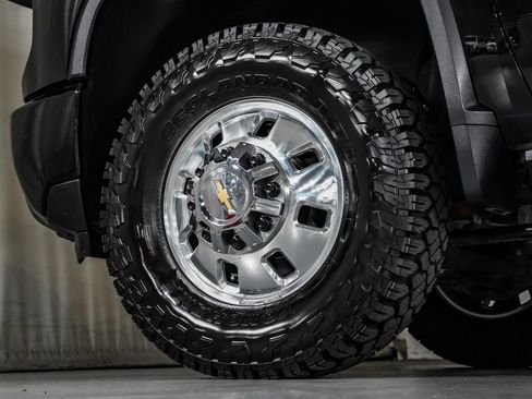 Used 2025 Chevrolet Silverado 3500 High Country w/ Technology Package AWD/4WD image 57