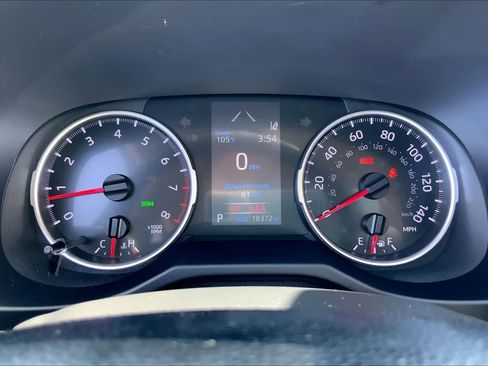 Used 2021 Toyota RAV4 XLE Premium FWD image 25
