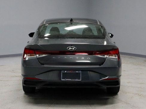 Certified 2023 Hyundai Elantra SEL image 9