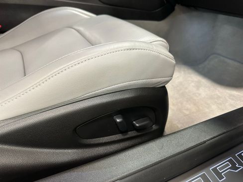 Used 2021 Chevrolet Camaro SS image 40