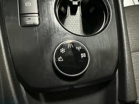 Used 2023 Nissan Rogue SV AWD/4WD image 10