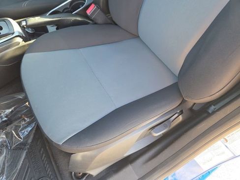 Used 2019 Ford Fiesta SE image 27