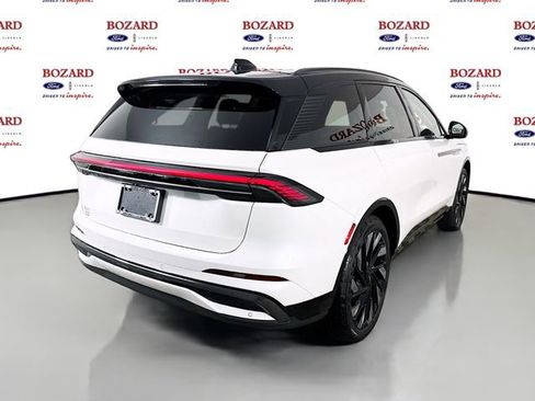 New 2026 Lincoln Nautilus Reserve w/ Jet Appearance Package image 7